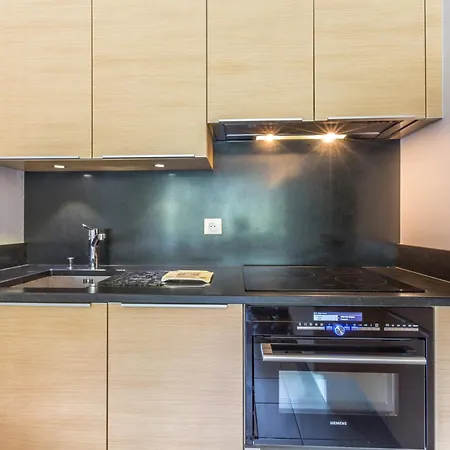 3***, 6 Voyageurs, A 150m Des Telecabines, Parking, Garage, A - Fr-1-304-117 Apartment *